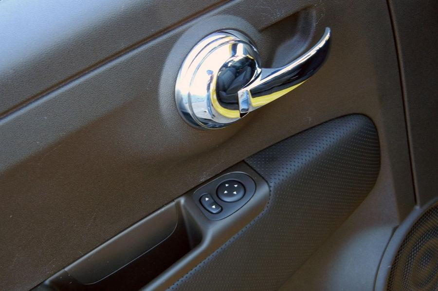  Fiat 500 2012 года  (фото 28 из 54)